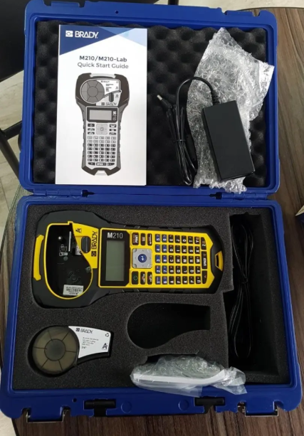 KIT COMPLETO ETIQUETADORA DE MANO BRADY M210 - Image 3